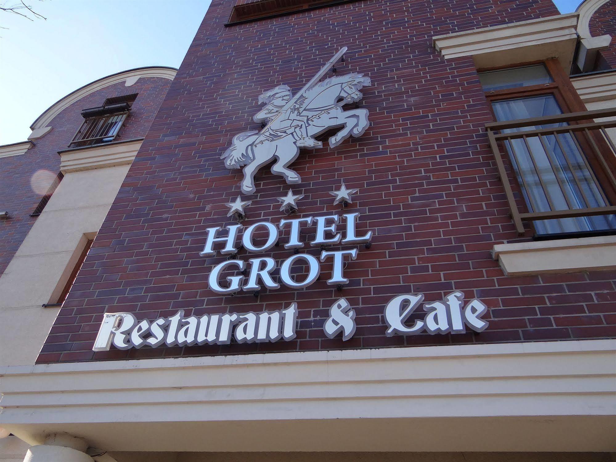 Grot Hotel Malbork Eksteriør billede